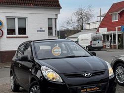 Schwarz Gebraucht 2011 Hyundai i20 Classic Limousine | 3.790 € (Etwas zu teuer)