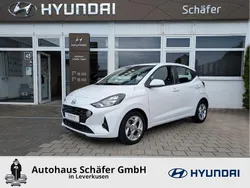Weiss Gebraucht 2021 Hyundai i10 Trend Kleinwagen | 15.875 € (Fairer Preis)