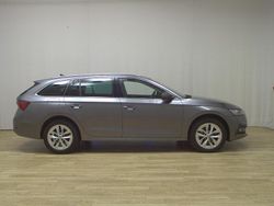 Grau Gebraucht 2022 Skoda Octavia Style Kombi | 17.980 € (Superpreis)