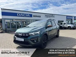 Grün (zedergrün) Neu 2025 Dacia Jogger Extreme Van / Kleinbus | 22.490 € (Fairer Preis)