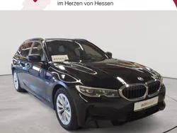 Schwarz Gebraucht 2022 BMW 320e Advantage Kombi | 21.588 € (Guter Preis)