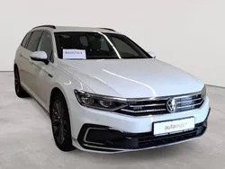 Pure white Gebraucht 2021 VW Passat GTE Kombi | 21.390 € (Guter Preis)