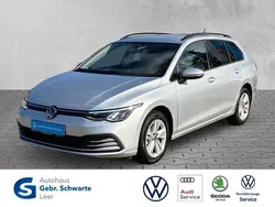 Silber Gebraucht 2024 VW Golf VIII Life Kombi | 25.450 € (Fairer Preis)