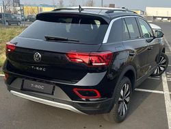 Schwarz Gebraucht 2024 VW T-Roc Move SUV | 28.900 € (Fairer Preis)