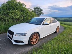 Weiß Gebraucht 2009 Audi A4 S-Line Limousine | 6.200 € (Fairer Preis)