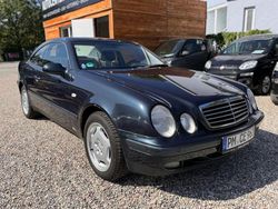 Blau Gebraucht 1999 Mercedes CLK320 Avantgarde Coupé | 2.350 € (Superpreis)