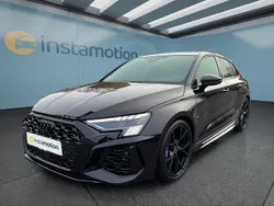 Schwarz Gebraucht 2024 Audi RS3 Sportback Kleinwagen | 66.049 €