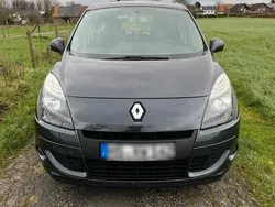 Schwarz Gebraucht 2011 Renault Scénic III Van / Kleinbus | 3.000 € (Superpreis)