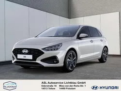 Shimmering silver Gebraucht 2024 Hyundai i30 Advantage Limousine | 24.300 € (Fairer Preis)