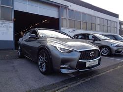 Grau Gebraucht 2016 Infiniti Q30 Sport Tech Kleinwagen | 18.990 € (Teuer)