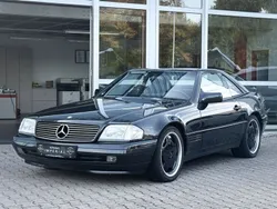 Blauschwarz Gebraucht 1992 Mercedes SL300 AMG Cabrio | 16.800 €