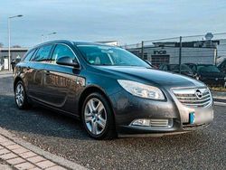 Grau Gebraucht 2010 Opel Insignia Kombi | 6.399 €