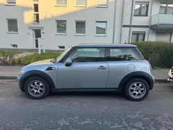 Silber Gebraucht 2009 Mini ONE Kleinwagen | 1.800 €