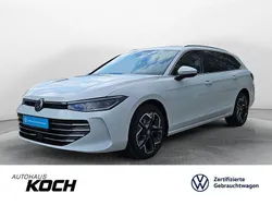 Pure white Gebraucht 2024 VW Passat Elegance Kombi | 39.295 € (Guter Preis)