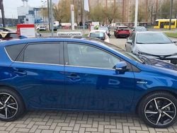 Blau Gebraucht 2018 Toyota Auris Hybrid Team Limousine | 15.800 € (Fairer Preis)
