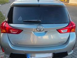 Grau Gebraucht 2013 Toyota Auris Kleinwagen | 9.250 € (Fairer Preis)