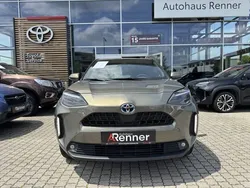 Manganbronze metallic Gebraucht 2023 Toyota Yaris Hybrid Connect Style | 24.890 € (Fairer Preis)