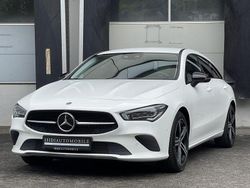 Weiß Gebraucht 2021 Mercedes CLA220 Shooting Brake Night Kombi | 24.300 € (Guter Preis)