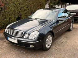 Blau Gebraucht 2003 Mercedes E240 Elegance Limousine | 7.999 € (Fairer Preis)