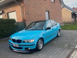 Blau Gebraucht 2002 BMW 325 Exclusive Limousine | 8.000 €