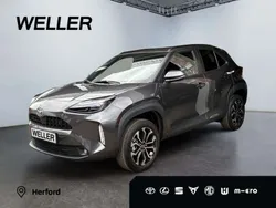 Marlingrau metallic Neu 2025 Toyota Yaris Cross SUV | 26.490 €