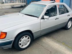 Silber Gebraucht 2001 Mercedes E200 Limousine | 4.299 € (Teuer)