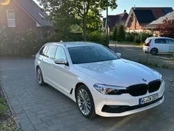 Weiß Gebraucht 2019 BMW 520 Sport Line Kombi | 23.200 € (Superpreis)