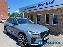 Grau Gebraucht 2023 Volvo XC60 R-Design SUV | 48.990 € (Etwas zu teuer)