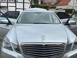 Silber Gebraucht 2009 Mercedes E220 Limousine | 7.500 € (Fairer Preis)