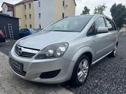 Silber Gebraucht 2014 Opel Zafira Family Van / Kleinbus | 5.490 € (Fairer Preis)