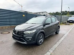 Schwarz Gebraucht 2022 Dacia Sandero Comfort Kleinwagen | 8.950 €
