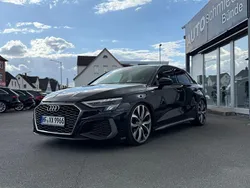 Mythosschwarz metallic Gebraucht 2022 Audi A3 Sportback S-Line Limousine | 20.900 € (Fairer Preis)