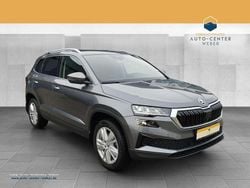 Graphitegrau (metallic) Gebraucht 2024 Skoda Karoq Selection SUV | 31.690 € (Guter Preis)