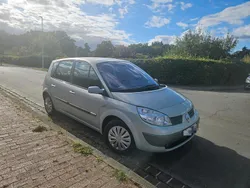 Silber Gebraucht 2004 Renault Scénic II Dynamique Van / Kleinbus | 1.500 € (Guter Preis)