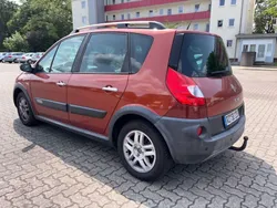 Orange Gebraucht 2008 Renault Scénic II Van / Kleinbus | 3.489 € (Etwas zu teuer)