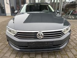Grau Gebraucht 2017 VW Passat Trendline Kombi | 9.990 € (Superpreis)