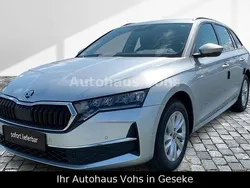 Silber Neu 2025 Skoda Octavia Selection Kombi | 31.470 € (Superpreis)