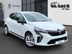Weiß Neu 2025 Renault Clio V Evolution Kleinwagen | 20.590 € (Etwas zu teuer)