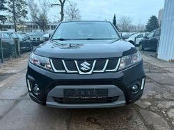 Schwarz Gebraucht 2017 Suzuki Vitara SUV | 12.990 € (Fairer Preis)