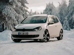 Weiß Gebraucht 2011 VW Golf VI Coupé | 6.500 € (Teuer)