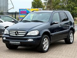 Schwarz Gebraucht 2002 Mercedes ML400 Exclusive SUV | 13.990 €