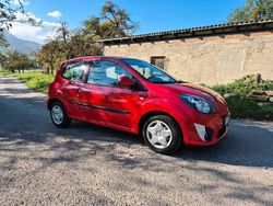 Rot Gebraucht 2010 Renault Twingo Kleinwagen | 1.300 €