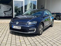 Blau Gebraucht 2016 VW e-Golf Kleinwagen | 10.990 € (Fairer Preis)