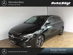 Lack kosmosschwarz Gebraucht 2024 Mercedes B200 Advanced Plus Van / Kleinbus | 32.700 € (Etwas zu teuer)