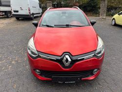 Rot Gebraucht 2013 Renault Clio GrandTour Luxe Kombi | 5.999 € (Guter Preis)