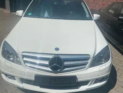 Weiß Gebraucht 2010 Mercedes C220 Kombi | 7.999 €