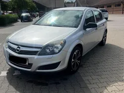 Silber Gebraucht 2009 Opel Astra Limousine | 3.249 € (Fairer Preis)