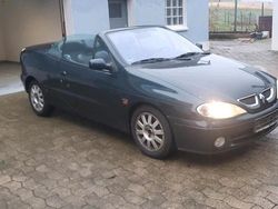 Grün Gebraucht 2000 Renault Mégane Cabriolet Cabrio | 850 € (Fairer Preis)
