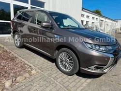 Granitbraun (m) (metallic) Gebraucht 2019 Mitsubishi Outlander P-HEV SUV | 20.999 € (Fairer Preis)