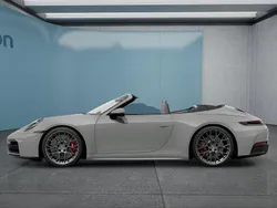 Grau Neu 2025 Porsche 911 Carrera 4S Cabriolet Cabrio | 213.749 €